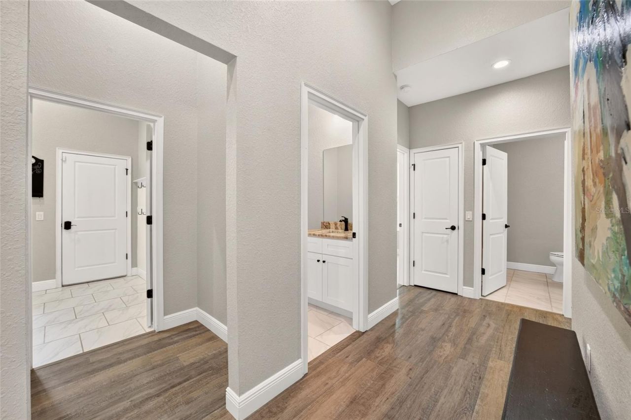5854 NE 43rd Lane Road, Silver Springs, FL 34488 Photo
