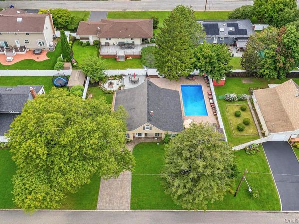 54 Pacific Avenue, Deer Park, NY 11729