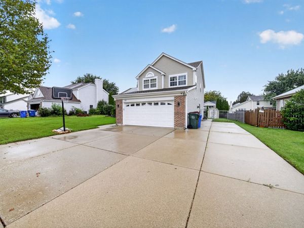 353 Valley Forge Avenue , South Elgin, IL 60177