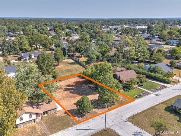 NW 11th Street , Bentonville, AR 72712
