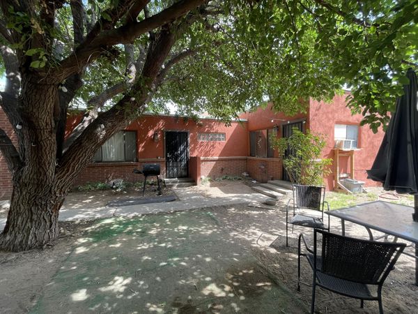 304 Texas Street NE, Albuquerque, NM 87108