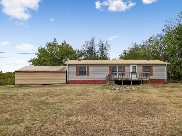20 Bourn Ln, Brush Creek, TN 38547