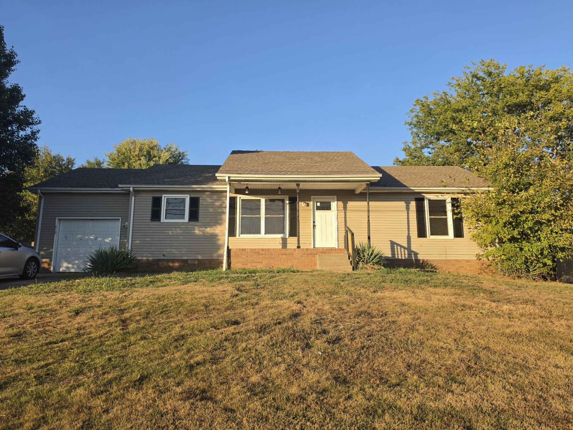 912 Hugh Hunter Rd, Oak Grove, KY 42262 Main Photo