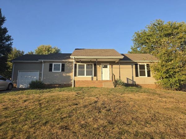 912 Hugh Hunter Rd, Oak Grove, KY 42262