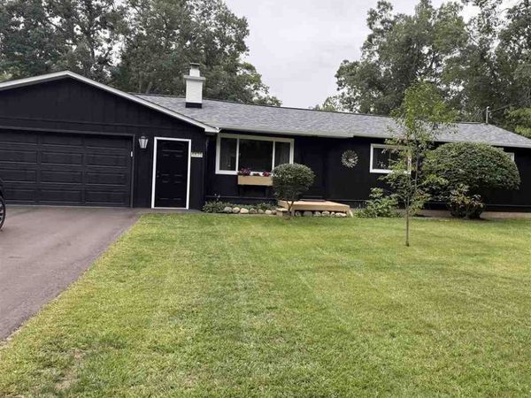 6835 ELMWOOD Street, Indian River, MI 49749