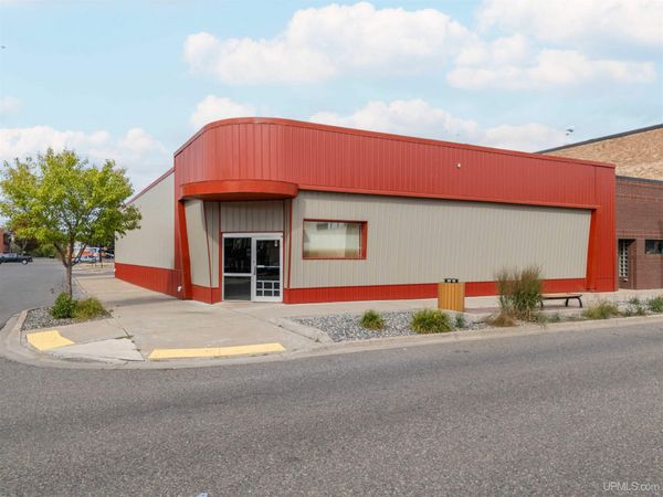128 W Genesee Street, Iron River, MI 49935