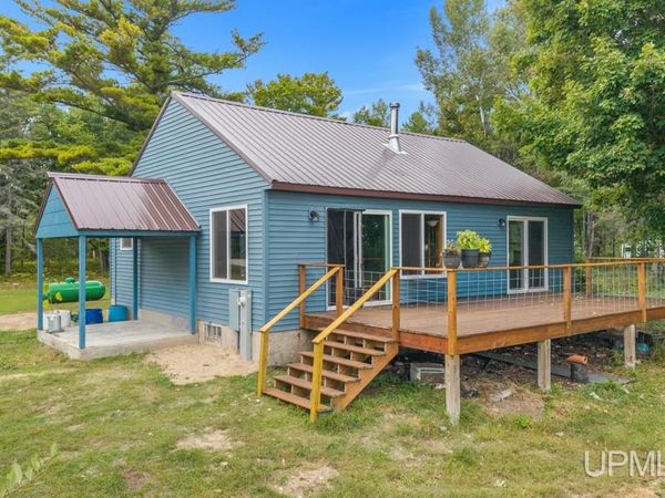 8868 LL Road, Nahma Twp, MI 49878