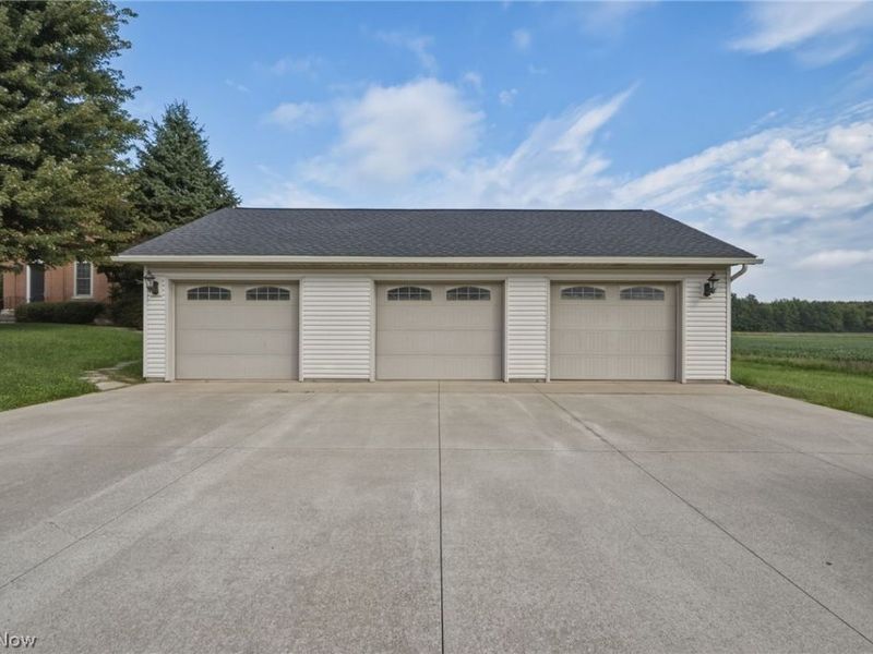 42764 Russia Road, Elyria, OH 44035 Photo 7