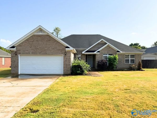12527 Jesse Lane, Athens, AL 35613