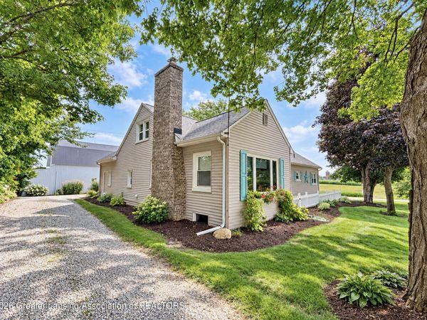 2728 W Lawrence Highway, Charlotte, MI 48813