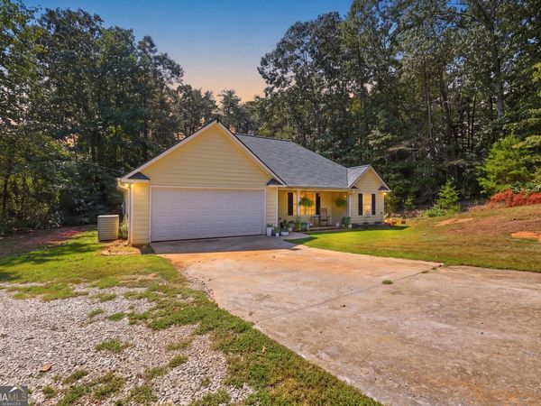 10 Strickland Way, Lavonia, GA 30553