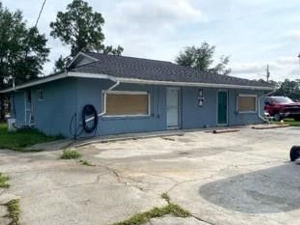 609 Hicks Street , Waycross, GA 31501