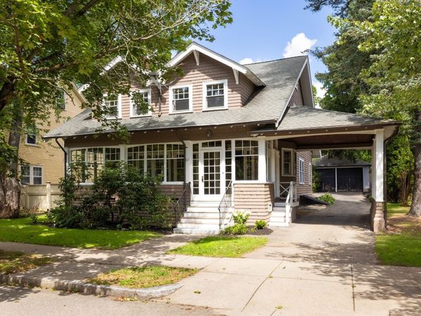 861 Commonwealth Ave, Newton, MA 02459