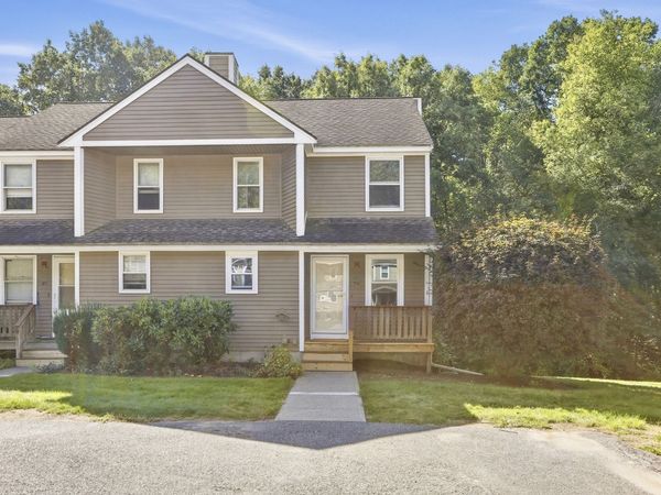 79 Pennacook Dr, Unit 22, Leominster, MA 01453