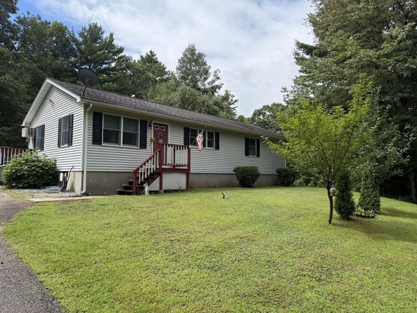36 Leno Rd, Holland, MA 01521