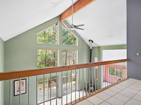 21 Stone Hill Rd, New Salem, MA 01355