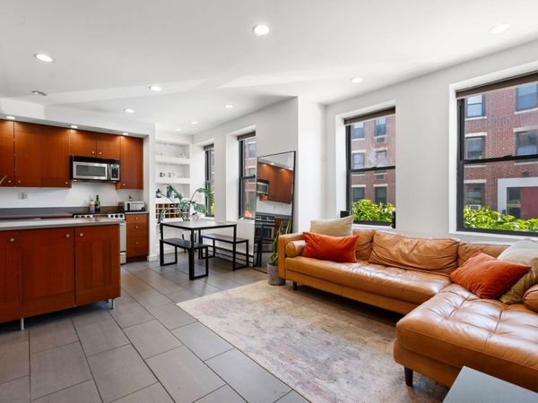 7 Cypress Rd, Unit 702, Boston, MA 02135