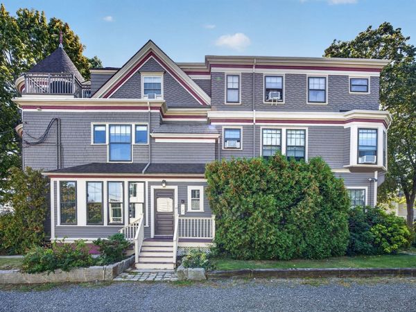 254 Lafayette St, Unit 2F, Salem, MA 01970