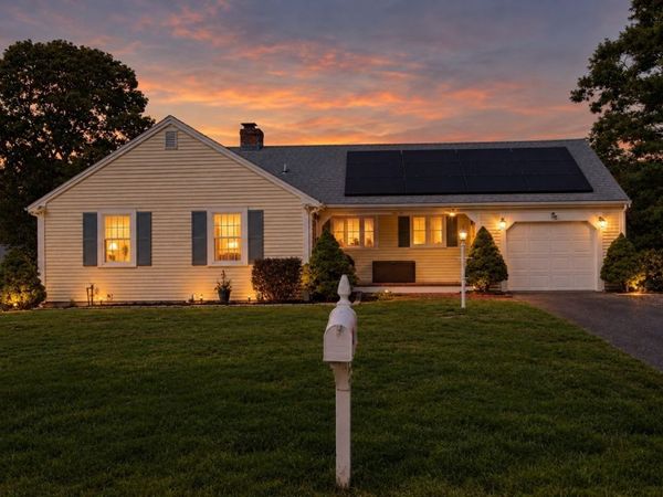 52 Early Redberry Ln, Yarmouth, MA 02675