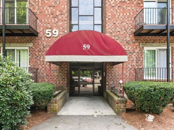 59 Mill St, Unit 302, Dracut, MA 01826