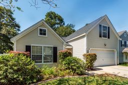 9017 Greenbriar Drive photo 4