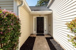 9017 Greenbriar Drive photo 4