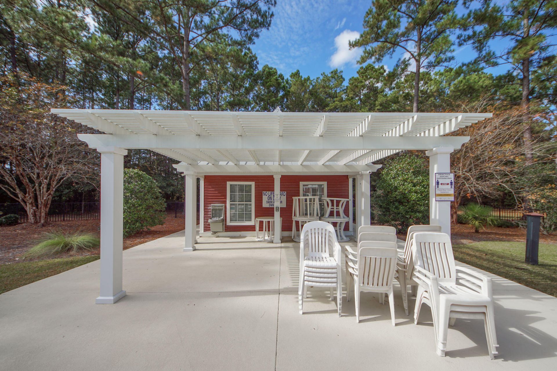 9017 Greenbriar Drive Photo 33