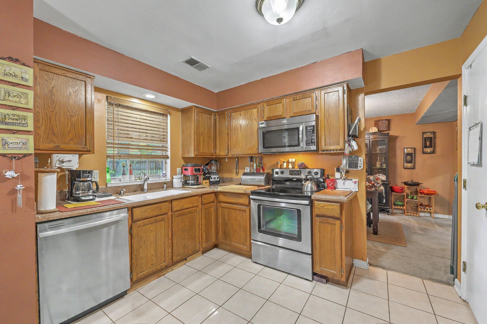 8475 Scotts Mill Drive Photo 10