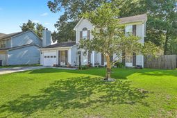 8475 Scotts Mill Drive photo 4