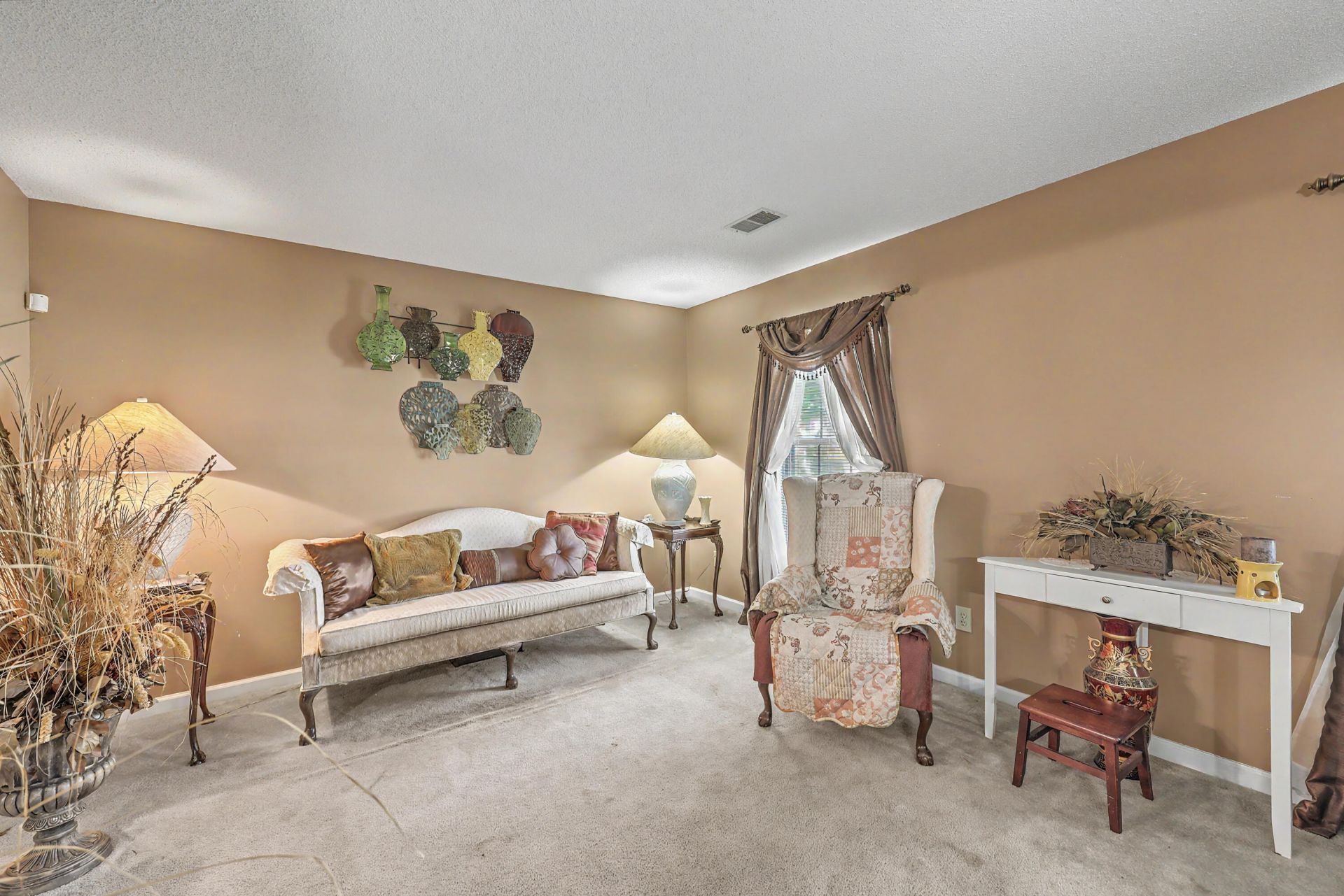 8475 Scotts Mill Drive Photo 6