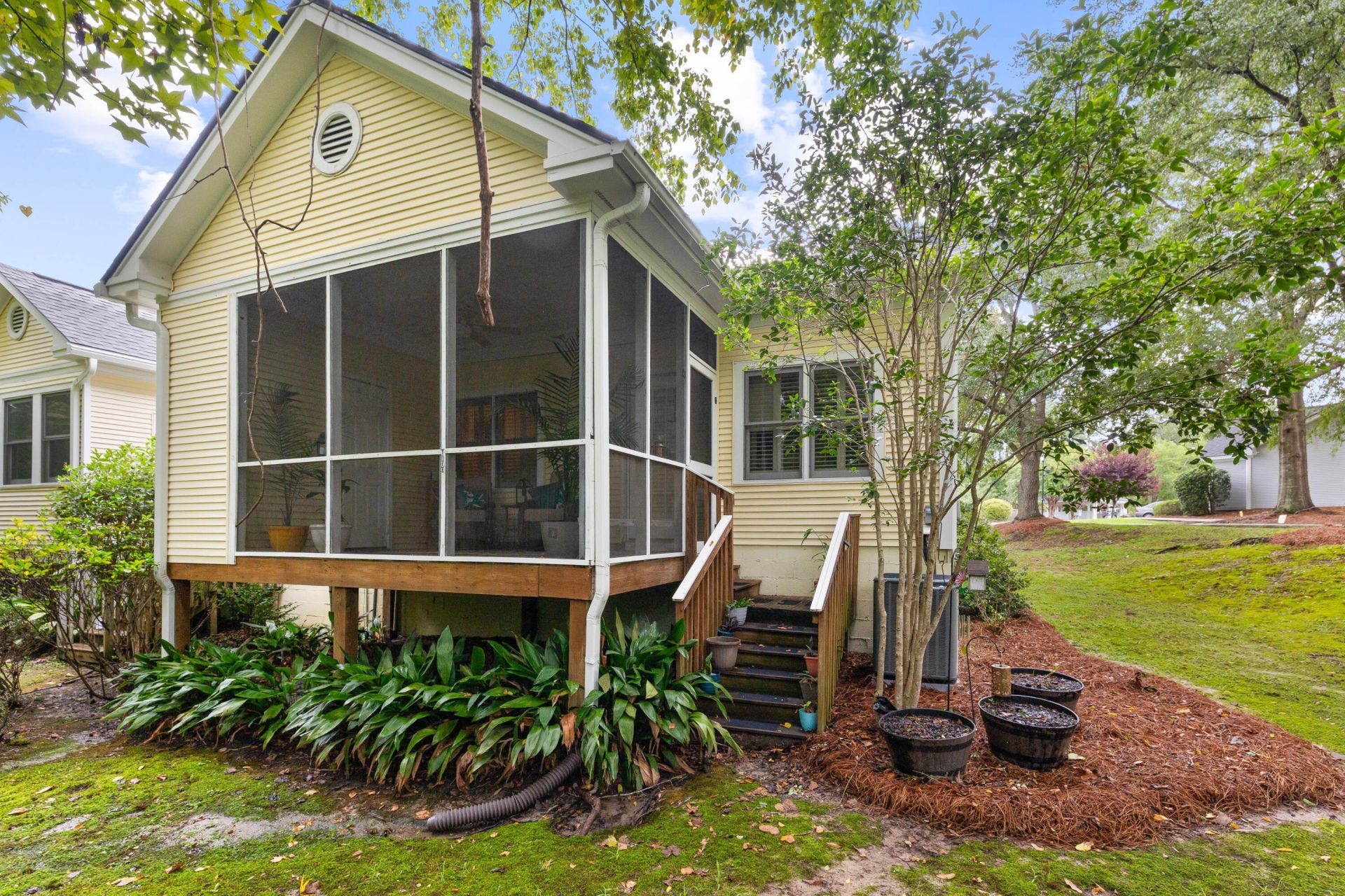 2472 Deer Ridge Lane Photo 26