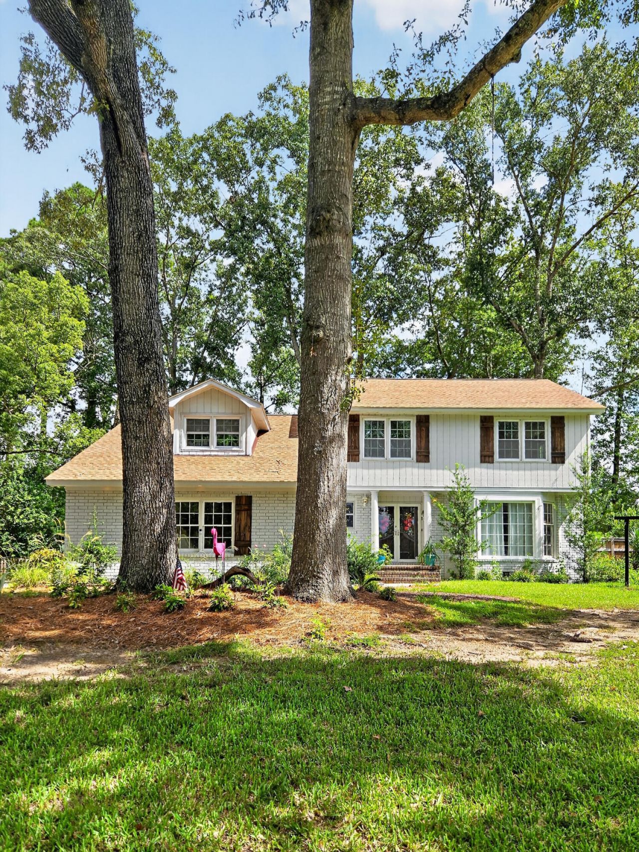 309 Fairington Drive Photo 17