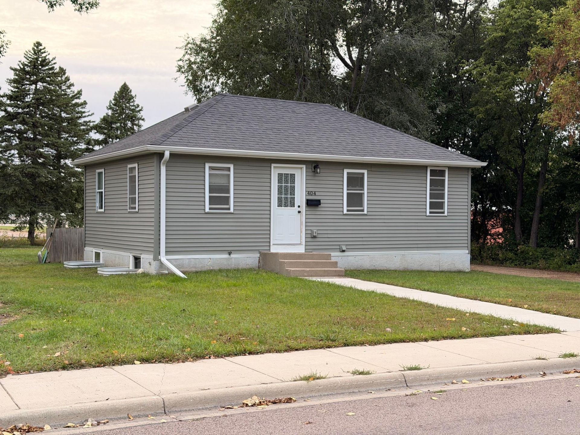 404 S 2nd Street, Marshall, MN 56258 Main Photo