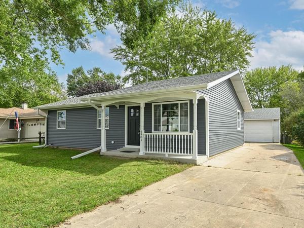 6901 Middle ROAD, Racine, WI 53402