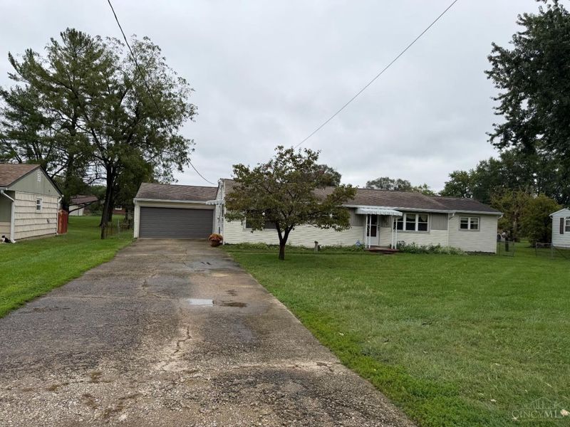 300 Maple Avenue, Carlisle, OH 45005 Photo 4