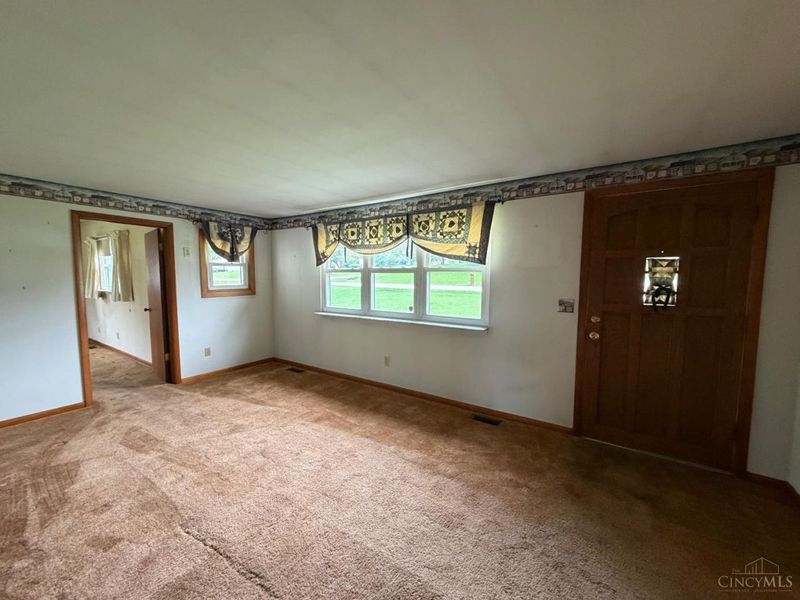 300 Maple Avenue, Carlisle, OH 45005 Photo 5
