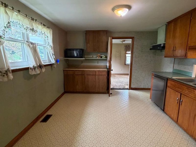 300 Maple Avenue, Carlisle, OH 45005 Photo 9