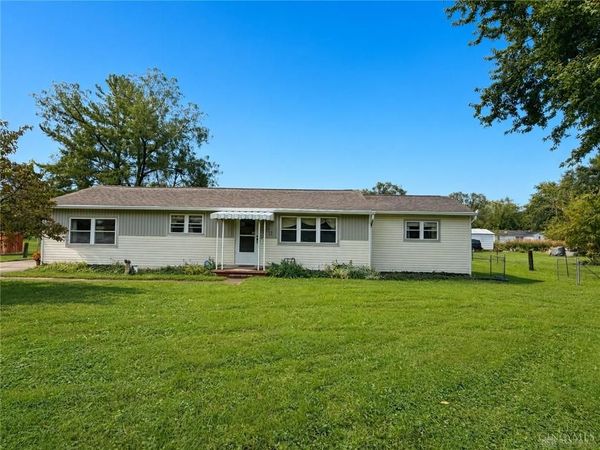 300 Maple Ave, Carlisle, OH 45005