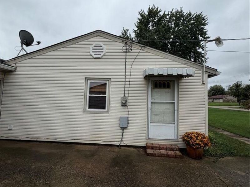 300 Maple Ave, Carlisle, OH 45005 Photo 3