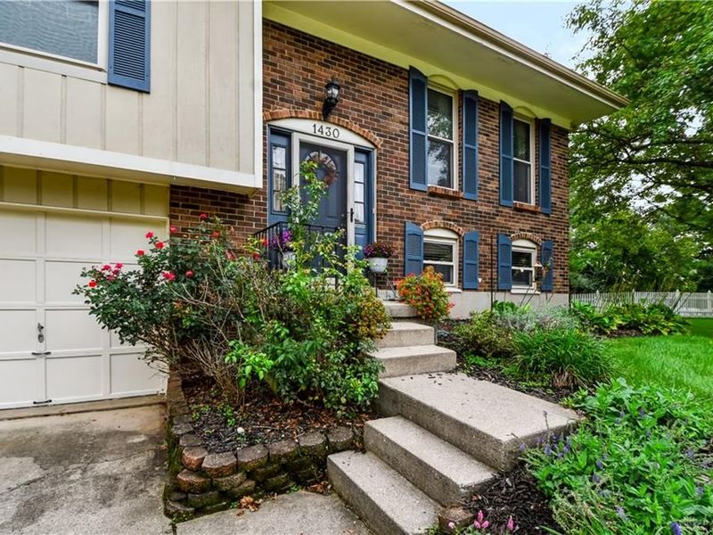 1430 Birch Bark Court, Bellbrook, OH 45440 Photo 2