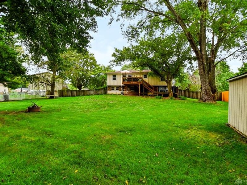 1430 Birch Bark Court, Bellbrook, OH 45440 Photo 27