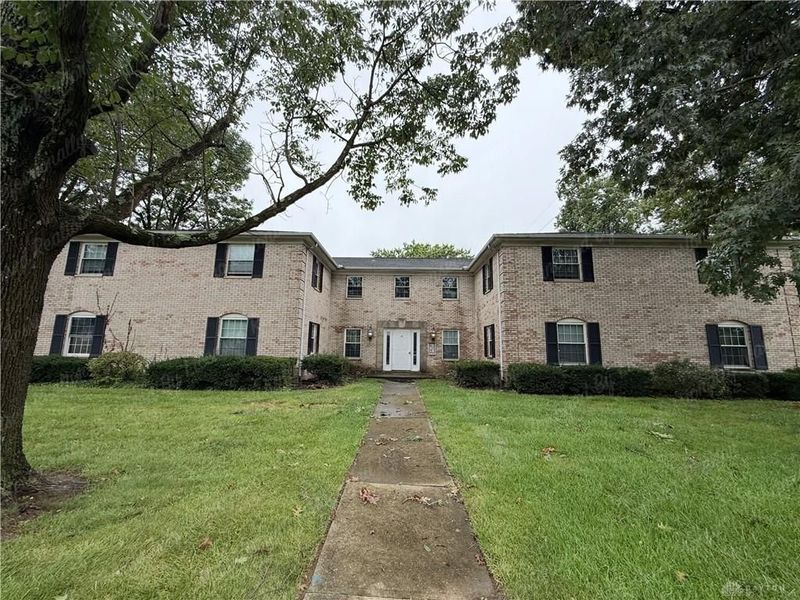 290 E Alex Bell Road, Unit 4, Centerville, OH 45459 Photo 1