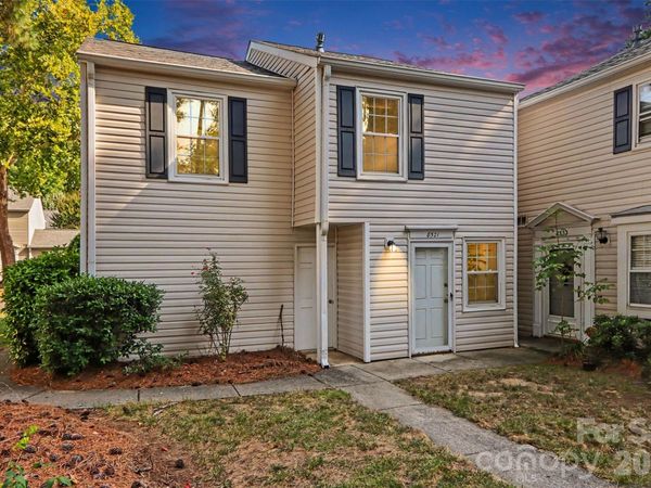 8521 Castle Pine Court , Charlotte, NC 28226
