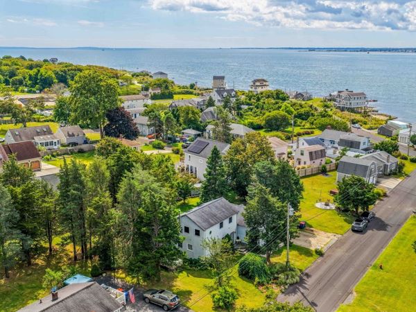 9 Reservation Rd, Fairhaven, MA 02719