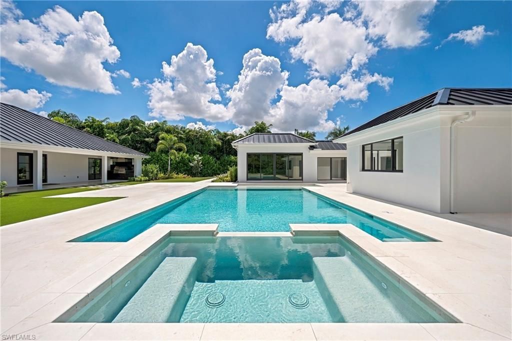 620 Carica Rd , Naples, FL 34108 Photo