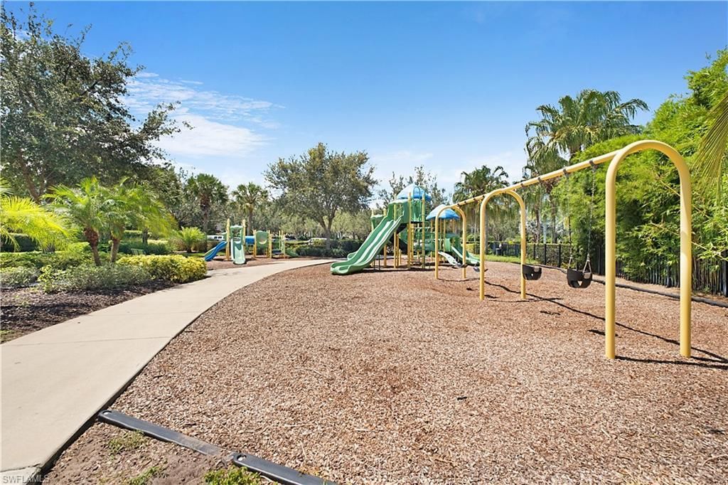 2034 Tamarron Ln, Naples, FL 34120 Photo