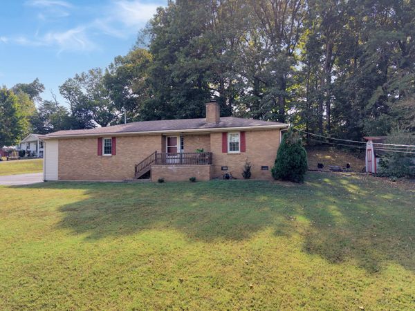 1033 Sanderson Dr , Hopkinsville, KY 42240