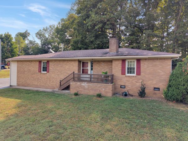 1033 Sanderson Dr , Hopkinsville, KY 42240