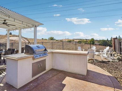 615 Lefevre Dr, Folsom, CA 95630 Photo