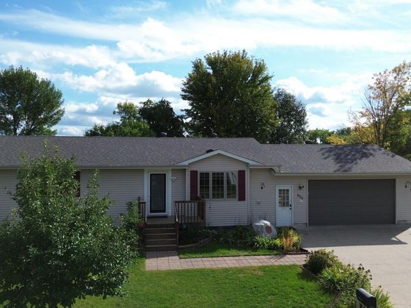 604 10th Avenue SE, Barnesville, MN 56514